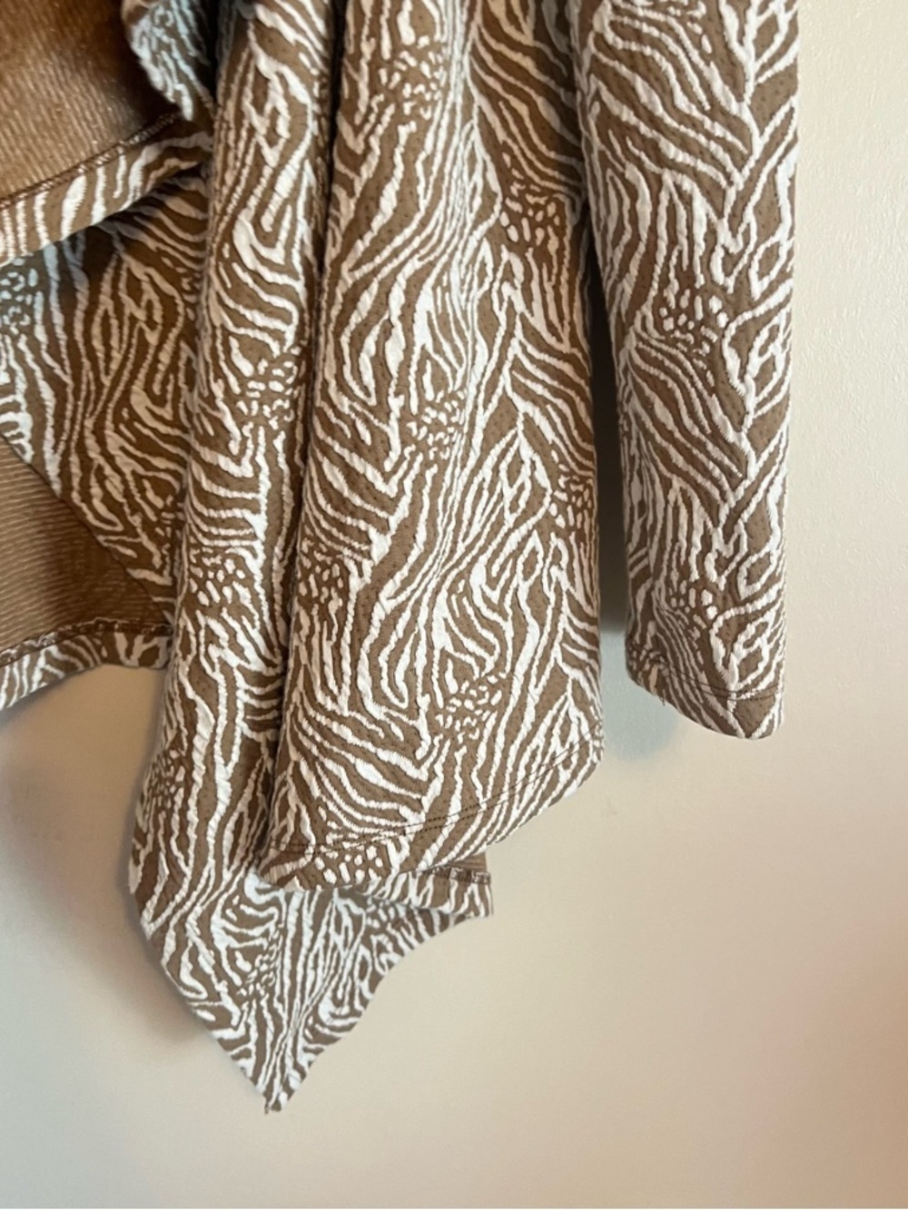 KUT from the Kloth Taupe & White Zebra Patterned Open Front Sweater Cardigan - Picture 9 of 13